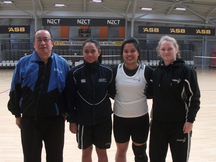 Malcolm Wong (Umpire) and Women Singles players Jocephy Daniels (Auckland), Nella Galang (Wellington) and Arna Roberts (Christchurch).